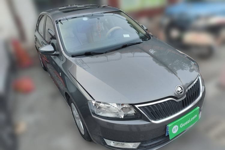 Used Skoda Rapid 2013 1.6L Automatic Smart Selection Model Exterior 2