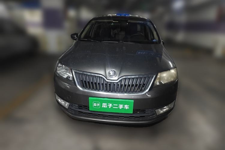 Used Skoda Rapid 2013 1.6L Manual Smart Selection Model Front