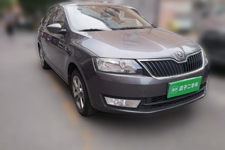Used Skoda Rapid 2013 1.6L Manual Smart Selection Model Front Right 45 Deg
