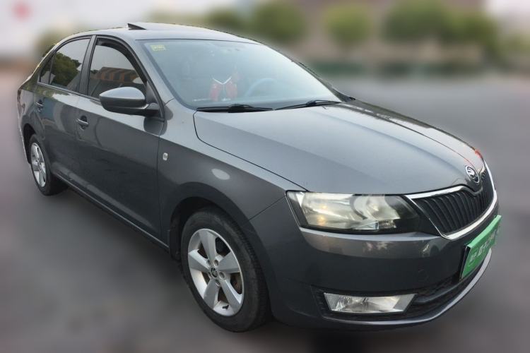 Used Skoda Rapid 2013 1.6L Automatic Smart Selection Model Front Right 45 Deg