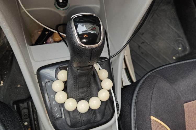 Used Skoda Rapid 2013 1.6L Automatic Smart Selection Model Gear Lever