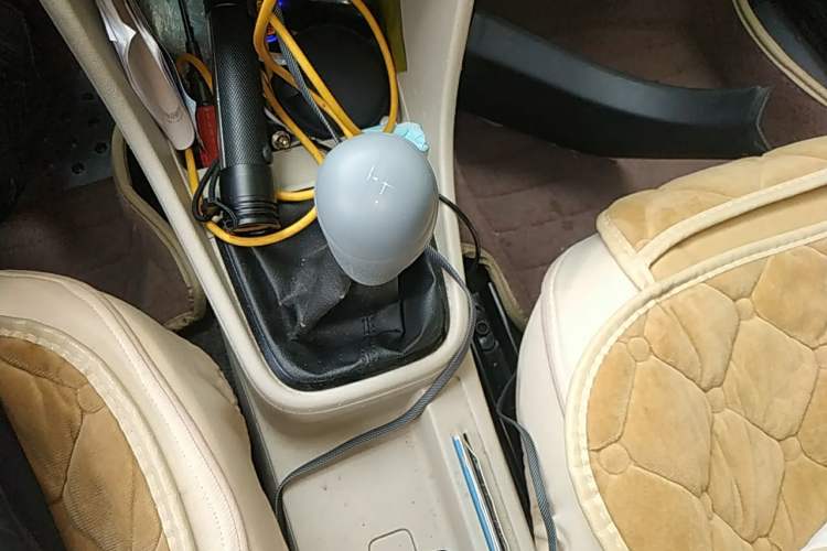 Used Skoda Rapid 2013 1.4L Manual Smart Selection Trim Gear Lever