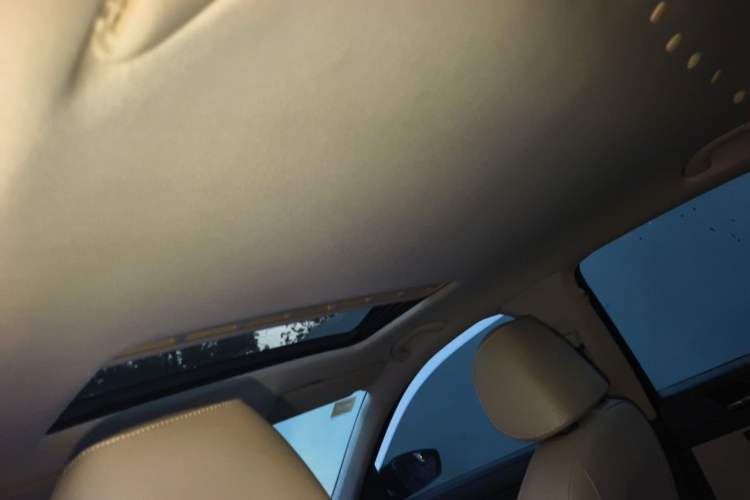 Used Skoda Rapid 2013 1.6L Automatic Smart Selection Model Headliner