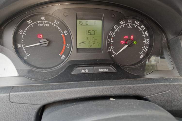 Used Skoda Rapid 2013 1.6L Automatic Smart Selection Model Instrument Cluster