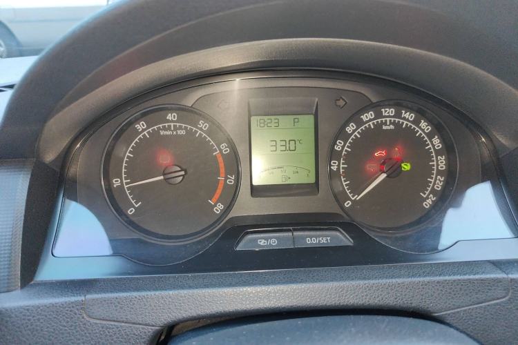 Used Skoda Rapid 2013 1.6L Automatic Smart Selection Model Instrument Cluster