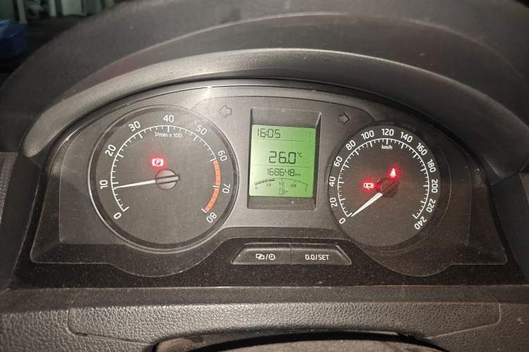 Used Skoda Rapid 2013 1.6L Manual Smart Selection Model Instrument Cluster
