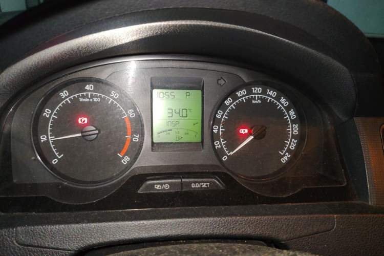 Used Skoda Rapid 2013 1.6L Automatic Smart Selection Model Instrument Cluster