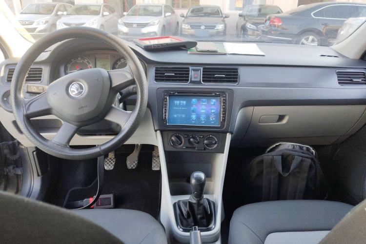 Used Skoda Rapid 2013 1.4L Manual Enjoyment Model Interior 2