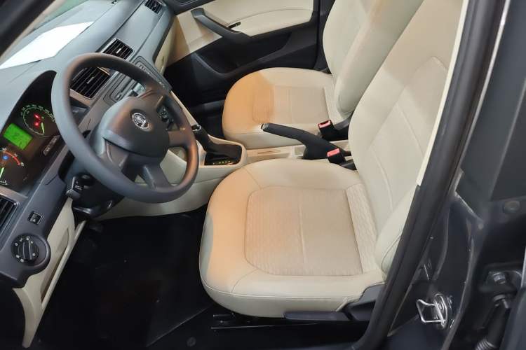 Used Skoda Rapid 2013 1.6L Automatic Smart Selection Model Left Front Seat