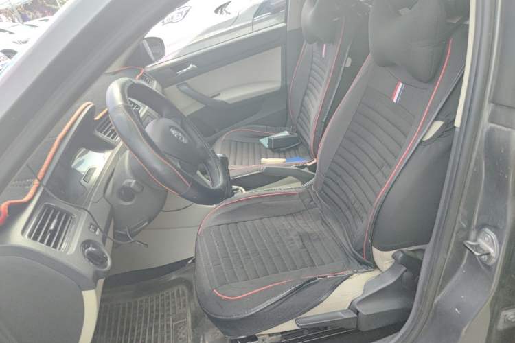 Used Skoda Rapid 2013 1.6L Manual Smart Selection Model Left Front Seat