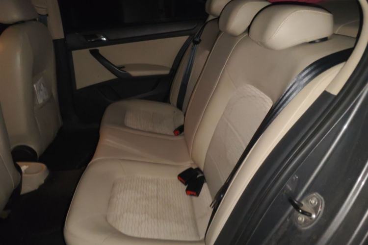 Used Skoda Rapid 2013 1.6L Automatic Smart Selection Model Left Rear Seat