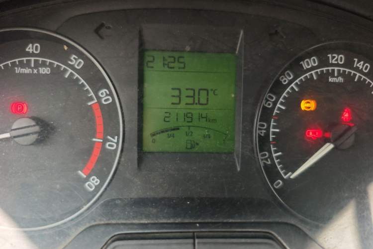 Used Skoda Rapid 2013 1.6L Manual Enjoyment Model Odometer Close Up