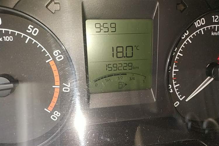 Used Skoda Rapid 2013 1.4L Manual Smart Selection Trim Odometer Close Up