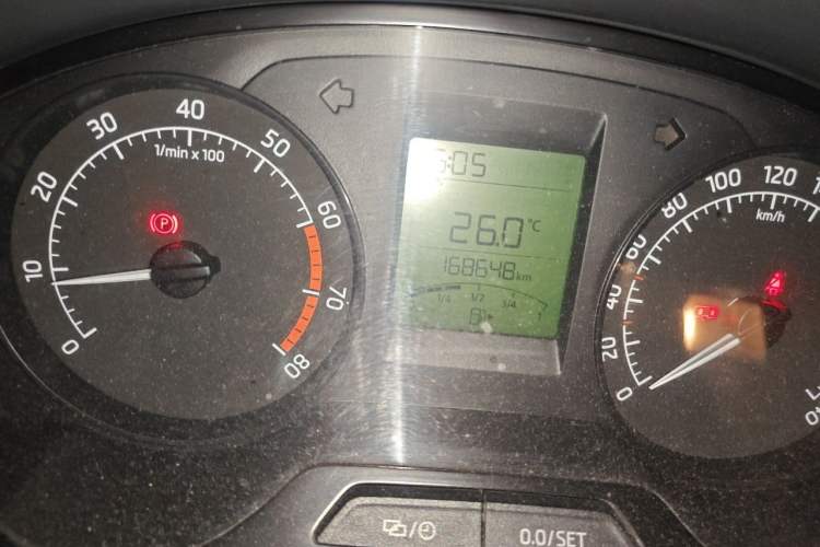 Used Skoda Rapid 2013 1.6L Manual Smart Selection Model Odometer Close Up