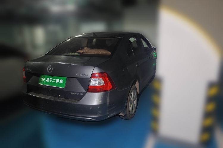 Used Skoda Rapid 2013 1.6L Manual Smart Selection Model Rear Right 45 Deg