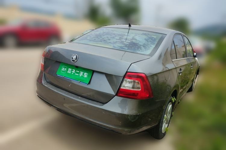 Used Skoda Rapid 2013 1.6L Manual Smart Selection Model Rear Right 45 Deg