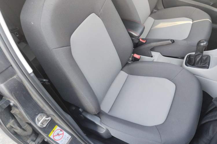 Used Skoda Rapid 2013 1.4L Manual Enjoyment Model Right Front Seat