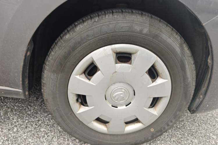 Used Skoda Rapid 2013 1.6L Manual Enjoyment Model Right Front Wheel Hub