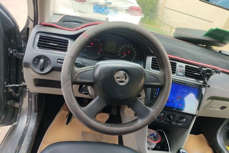 Used Skoda Rapid 2013 1.6L Manual Smart Selection Model Steering Wheel