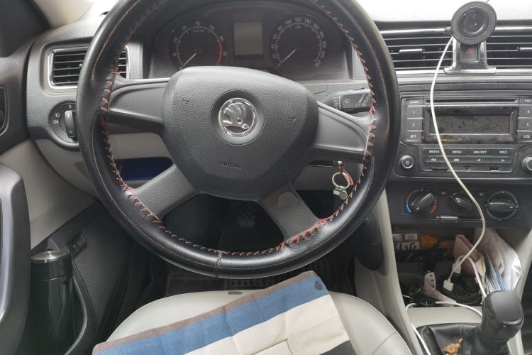 Used Skoda Rapid 2013 1.6L Manual Smart Selection Model Steering Wheel