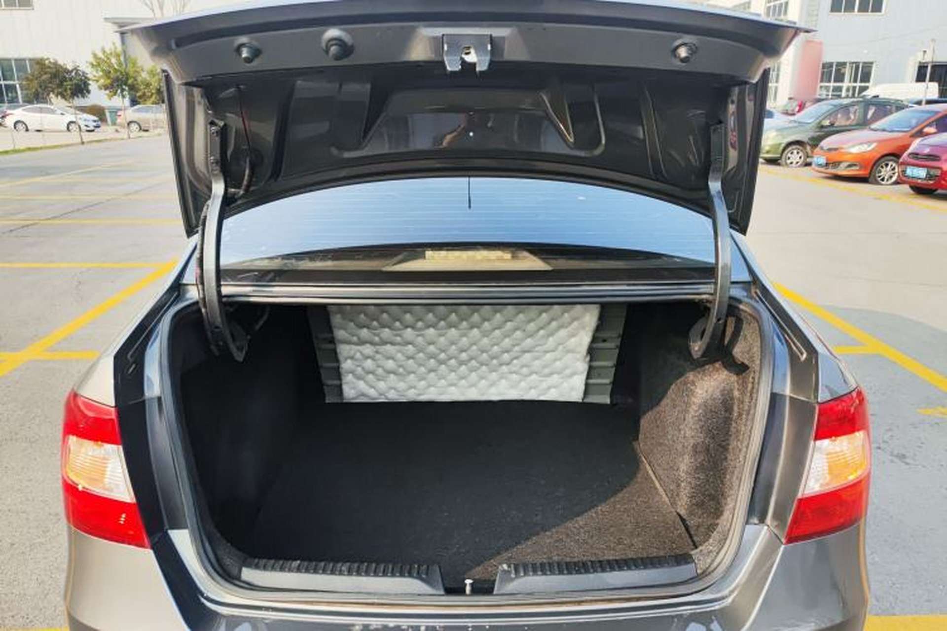 Used Skoda Rapid 2013 1.6L Manual Enjoyment Model Trunk