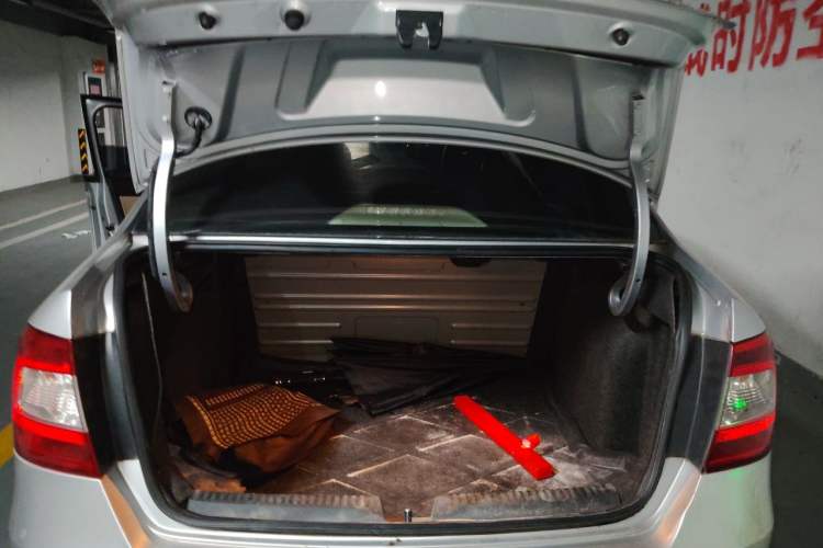 Used Skoda Rapid 2013 1.6L Automatic Smart Selection Model Trunk