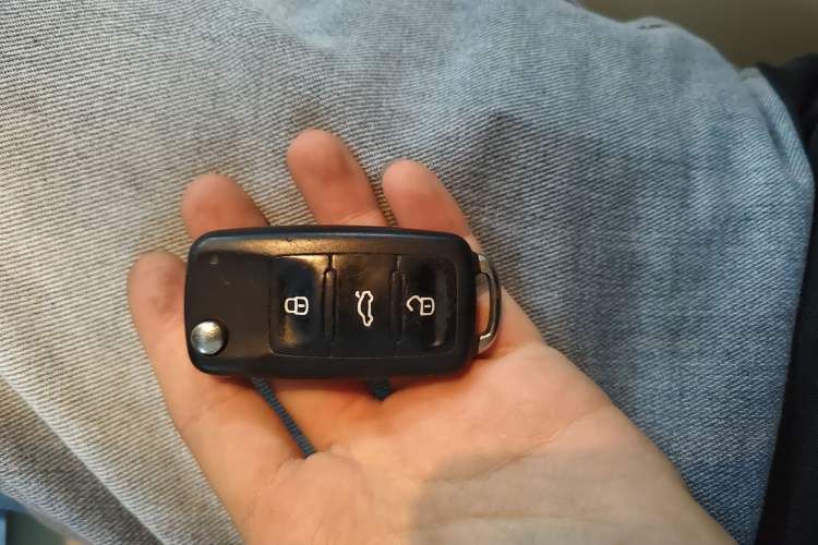 Used Skoda Rapid 2013 1.6L Automatic Smart Selection Model Vehicle Key