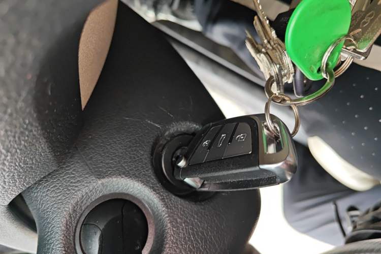 Used Skoda Rapid 2013 1.6L Automatic Smart Selection Model Vehicle Key