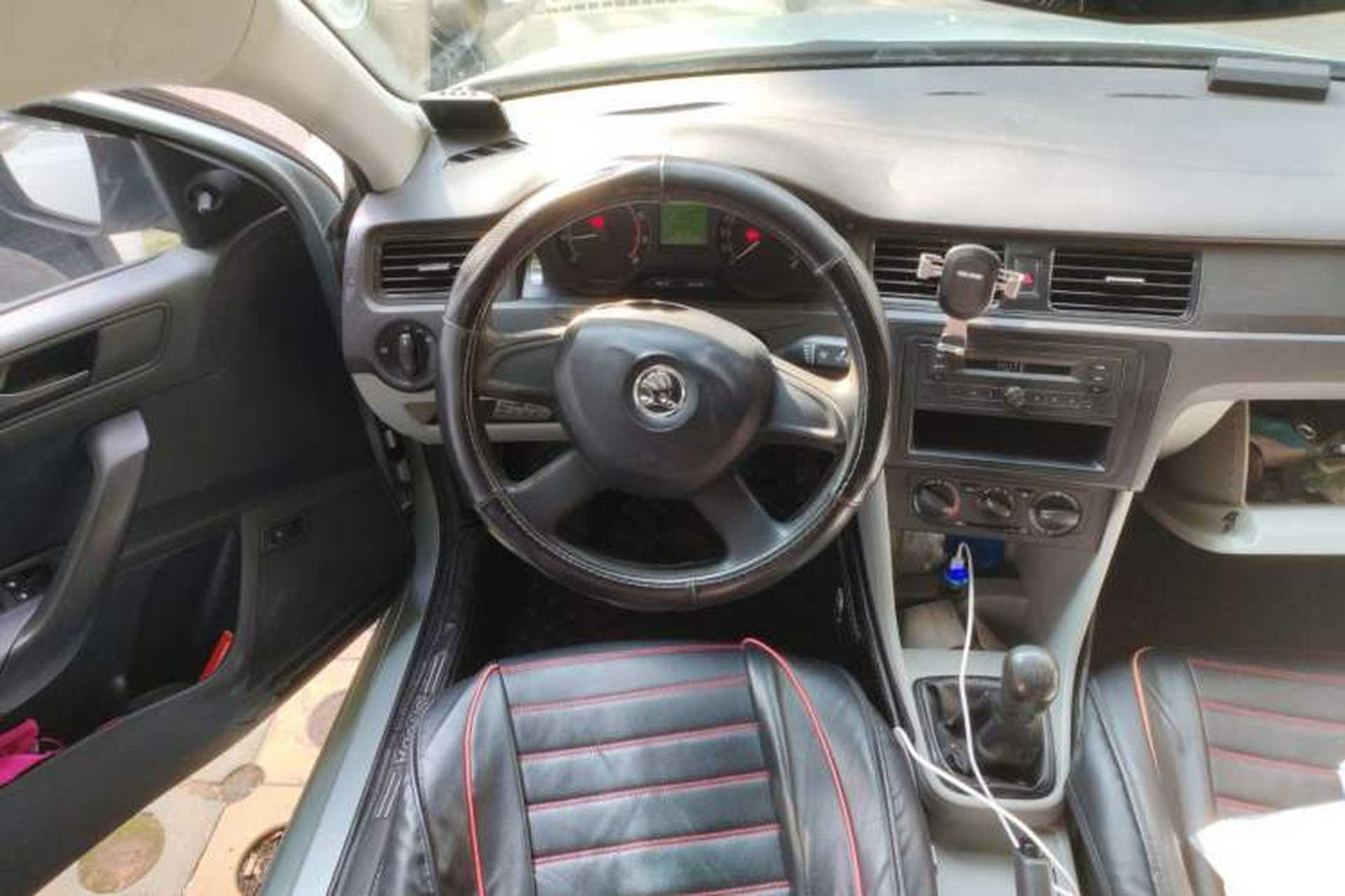 Used Skoda Rapid 2013 1.6L Manual Enjoyment Model Steering Wheel