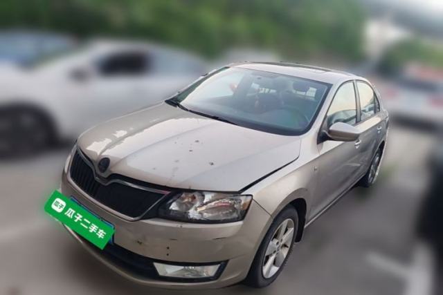 Used Skoda Rapid 2013 1.6L Automatic Smart Selection Model