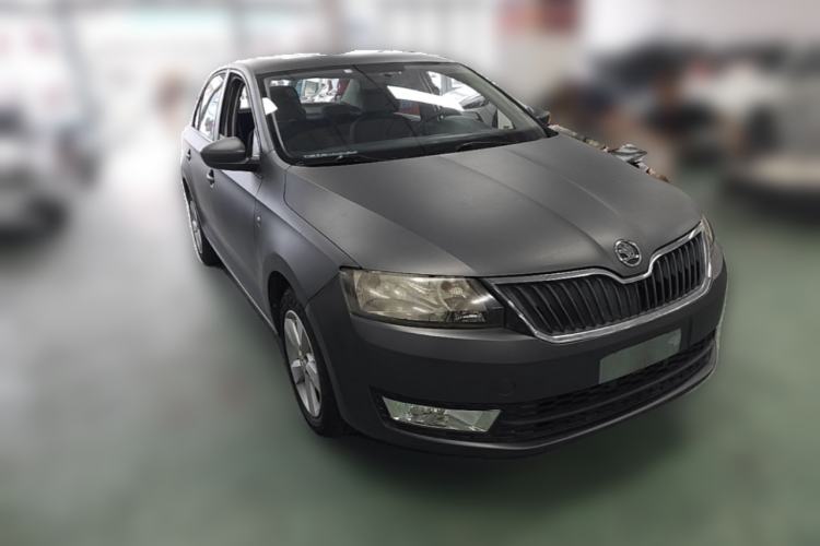 Used Skoda Rapid 2013 1.6L Automatic Smart Selection Model Front Right 45 Deg