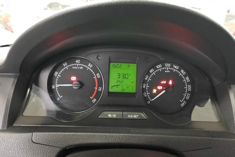 Used Skoda Rapid 2013 1.6L Automatic Smart Selection Model Instrument Cluster