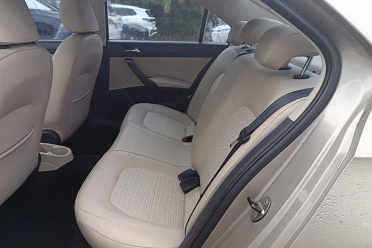 Used Skoda Rapid 2013 1.6L Manual Smart Selection Model Left Rear Seat