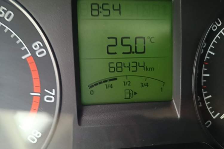 Used Skoda Rapid 2013 1.6L Manual Smart Selection Model Odometer Close Up