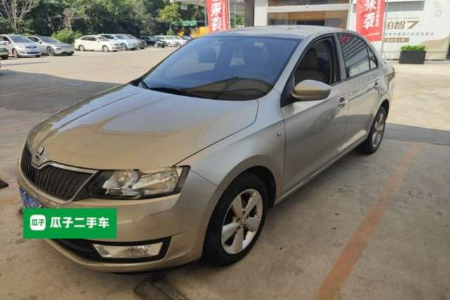Used Skoda Rapid 2013 1.6L Automatic Smart Selection Model