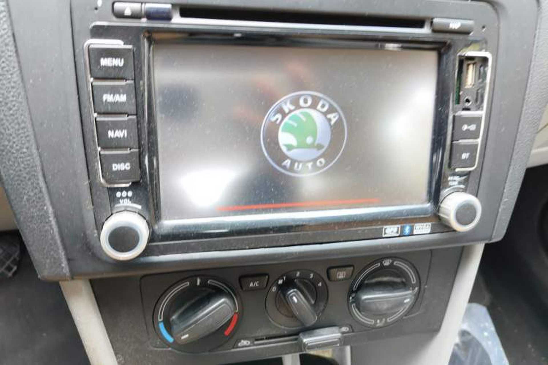 Used Skoda Rapid 2013 1.6L Manual Smart Selection Model Audio And AC Panel
