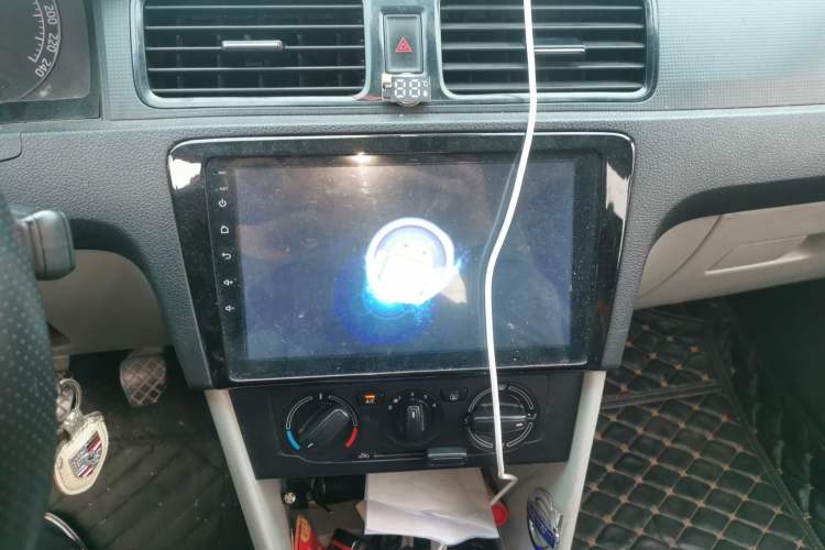 Used Skoda Rapid 2013 1.4L Manual Enjoyment Model Audio And AC Panel