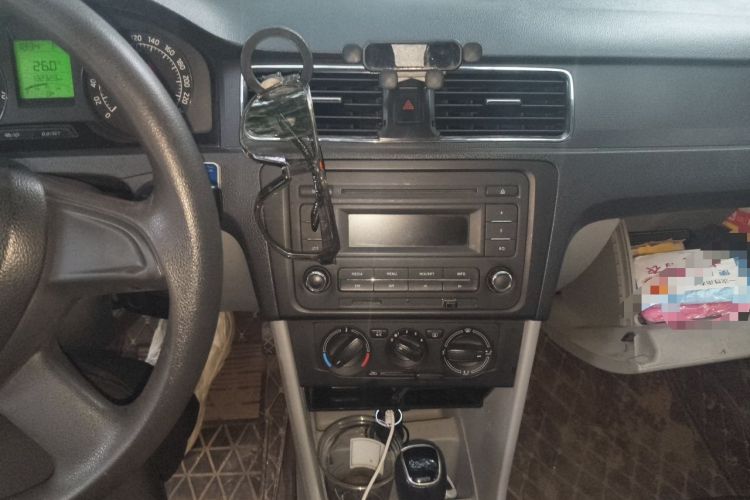 Used Skoda Rapid 2013 1.6L Automatic Smart Selection Model Audio And AC Panel