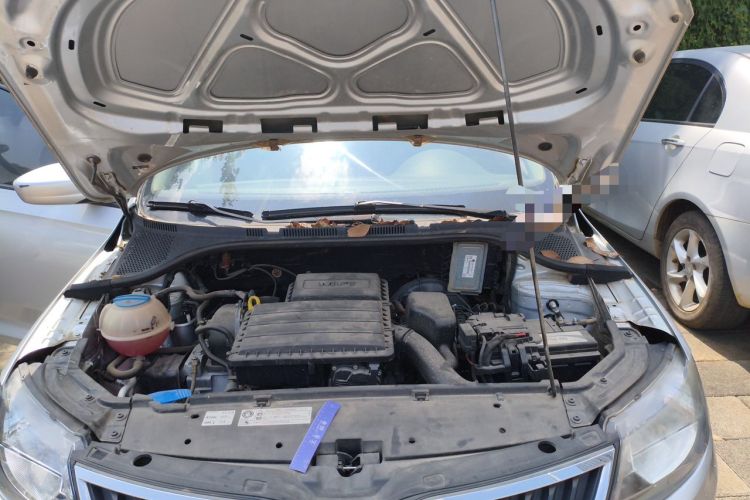 Used Skoda Rapid 2013 1.6L Manual Smart Selection Model Engine Bay