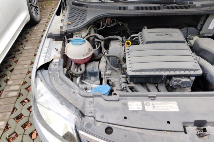 Used Skoda Rapid 2013 1.6L Manual Smart Selection Model Engine Bay Right