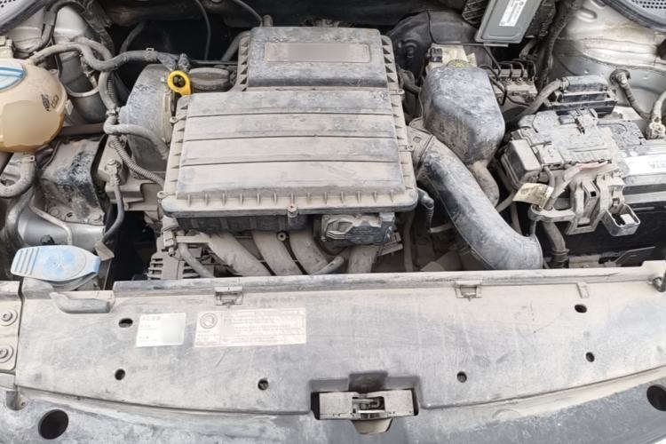 Used Skoda Rapid 2013 1.6L Automatic Smart Selection Model Engine Bay