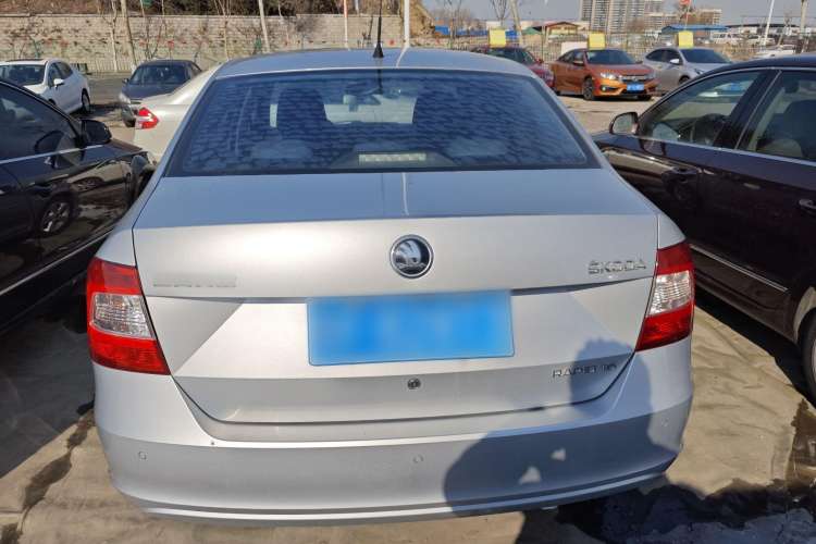 Used Skoda Rapid 2013 1.6L Automatic Smart Selection Model Exterior 4