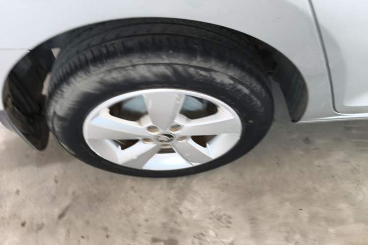 Used Skoda Rapid 2013 1.6L Automatic Smart Selection Model Exterior 5