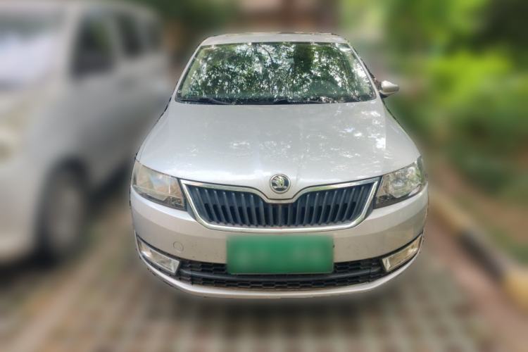 Used Skoda Rapid 2013 1.6L Automatic Smart Selection Model Front