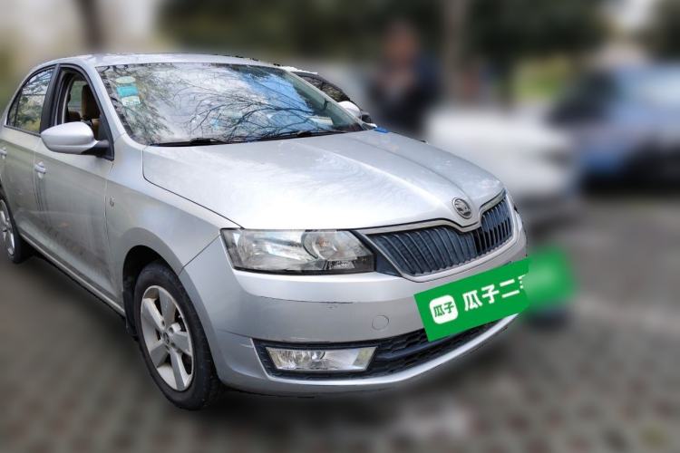Used Skoda Rapid 2013 1.6L Manual Smart Selection Model Front Right 45 Deg