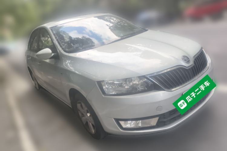 Used Skoda Rapid 2013 1.6L Automatic Smart Selection Model Front Right 45 Deg