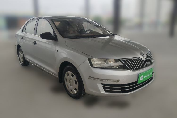 Used Skoda Rapid 2013 1.4L Manual Enjoyment Model Front Right 45 Deg