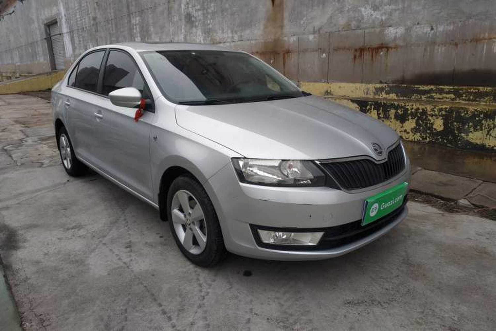 Used Skoda Rapid 2013 1.6L Automatic Smart Selection Model Front Right 45 Deg