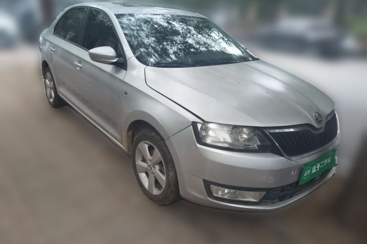 Used Skoda Rapid 2013 1.6L Automatic Smart Selection Model Front Right 45 Deg