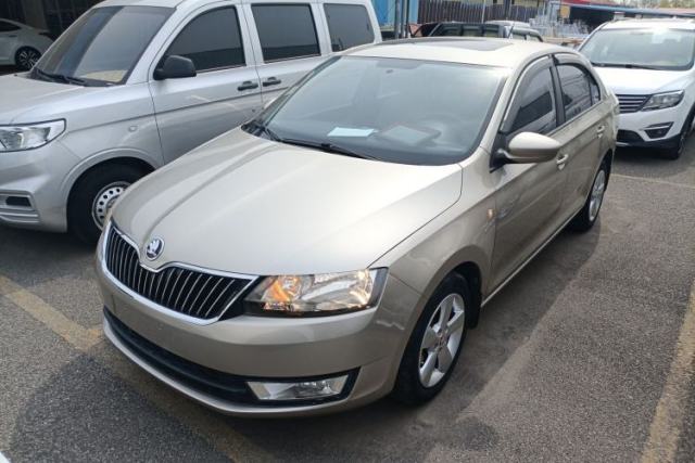 Used Skoda Rapid 2013 1.6L Automatic Smart Selection Model